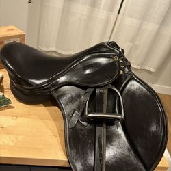 English Saddle 