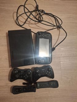 Nintendo Wii U Console Bundle with Controllers