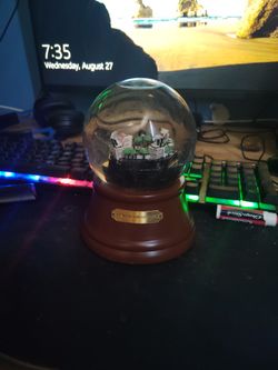Raymond James Stadium Snowglobe