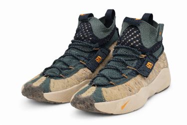 Nike ISPA Sense Flyknit Men’s Size 10 • Green Tan • Techwear Sneakers