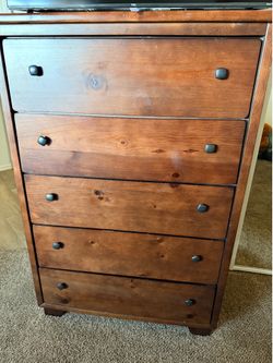 Dresser