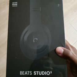 BEATS STUDIO BLACK $250