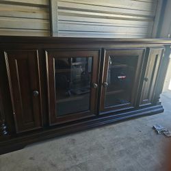 Large Entertainment Center Hols Up To 