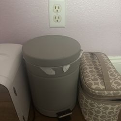 Trash Can 