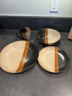 Dinnerware Set