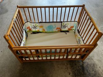 Vintage port-a-crib, 1980s, Preowned,  portable crib