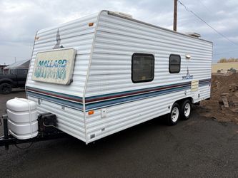 Fleetwood mallard 20ft fits in driveway!