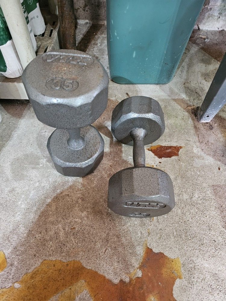 Pair 35lb VTX metal dumbbells 
