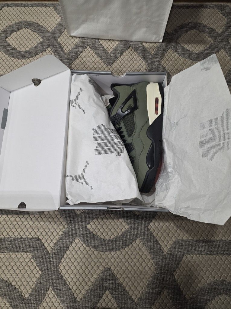 Jordan 4 Retro Undefeated 2025 11M