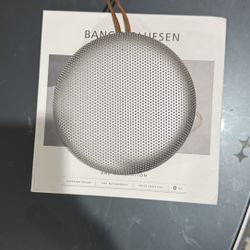 Bang Olufsen BEOSOUND A1 2ND GEN (Premium Speaker)