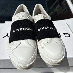 Givenchy Sneakers