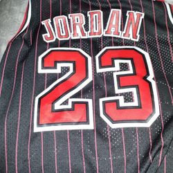 Jordan Retro 4's And Throwback 95-97 Jordan Jersey