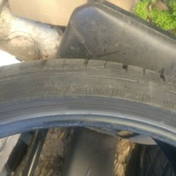 275/30r20