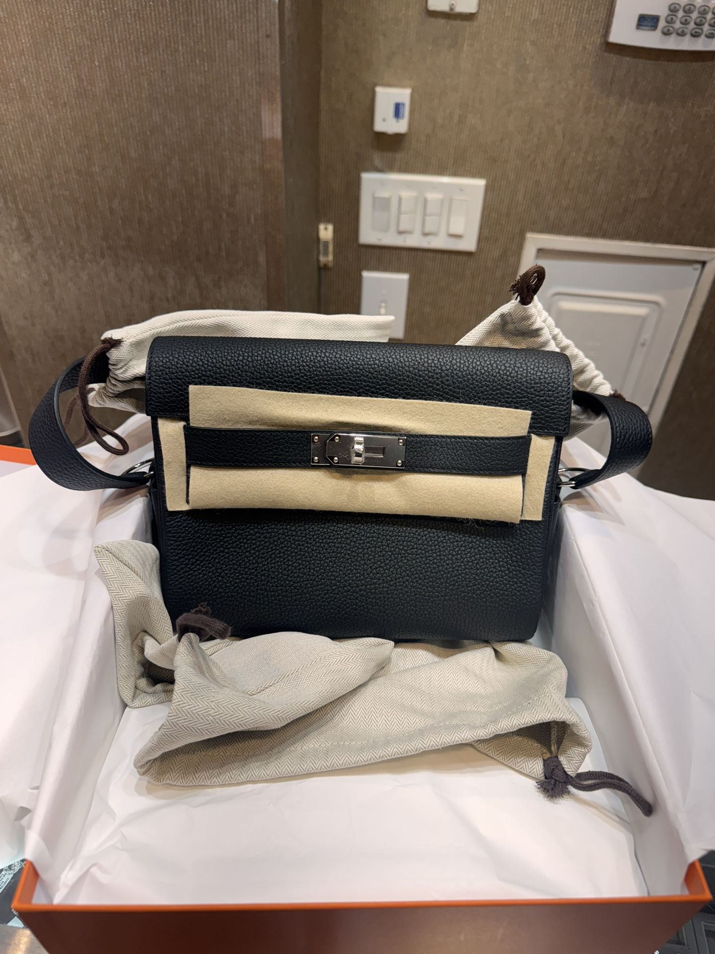 HANDBAG KELLY MESSENGER PM TOGO CALFSKIN 89 NOIR
