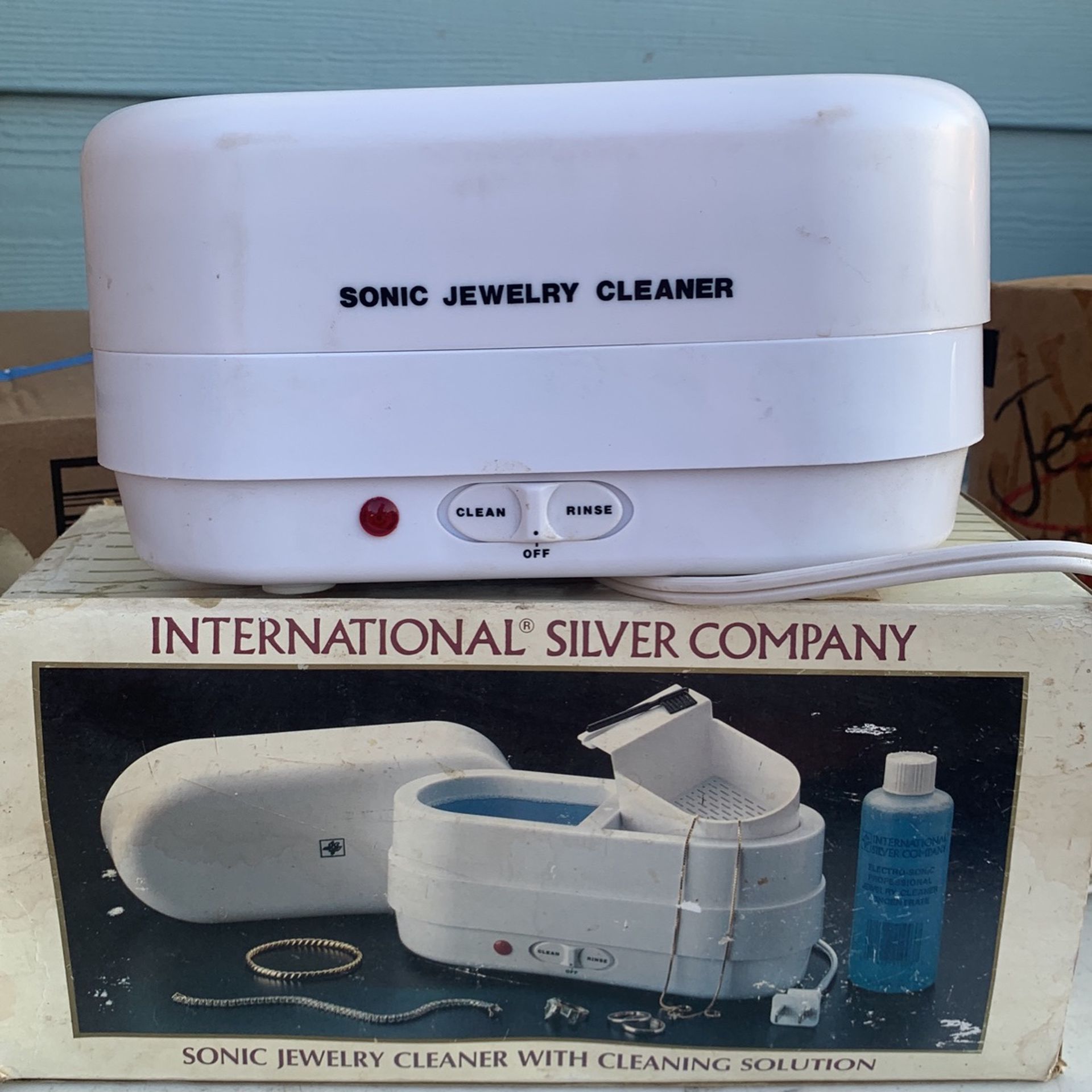 International silver company, sonic jewelry cleaner