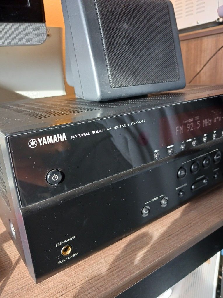 YAMAHA - NATURAL AV  RECEIVER RX-V387