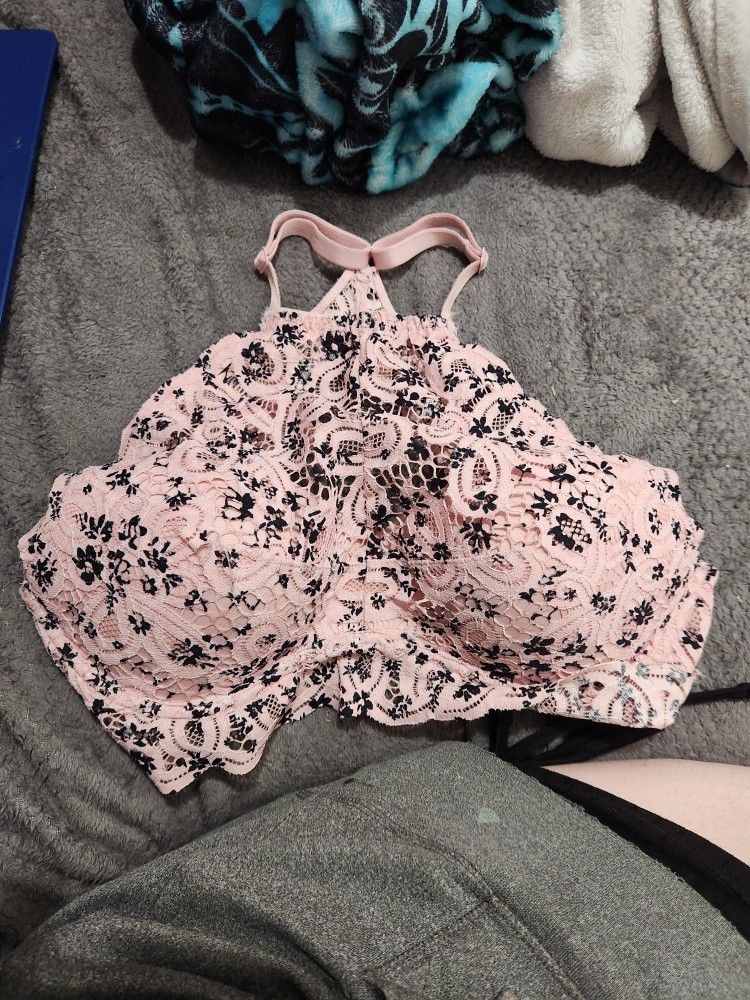 32B Victoria's Secret Halter Top Bralet