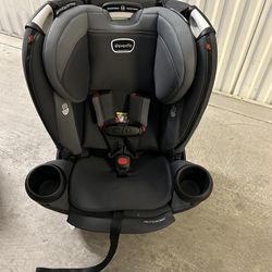 Revolve 360 Extend Evenflo Car seat 