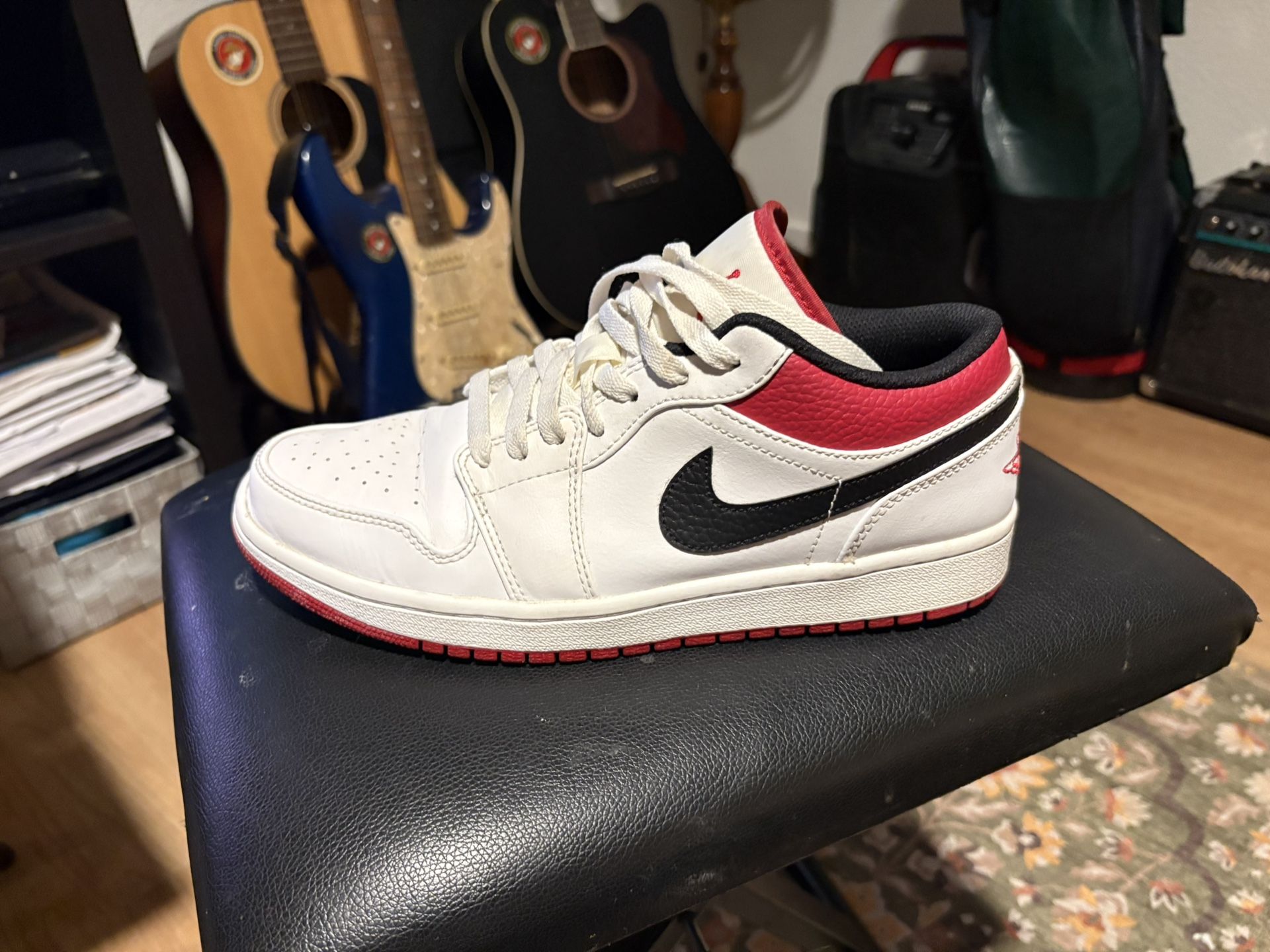 Jordan 1 Low White University