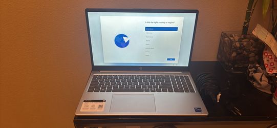 HP 15.6” Touchscreen Laptop – Intel Core i5, 8GB RAM, 256GB SSD – Like New