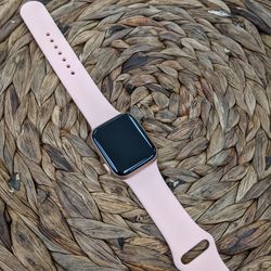 Apple Watch Series 5- Pay $1 Today To Take It Home And Pay The Rest Later! 