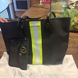 Mk purse