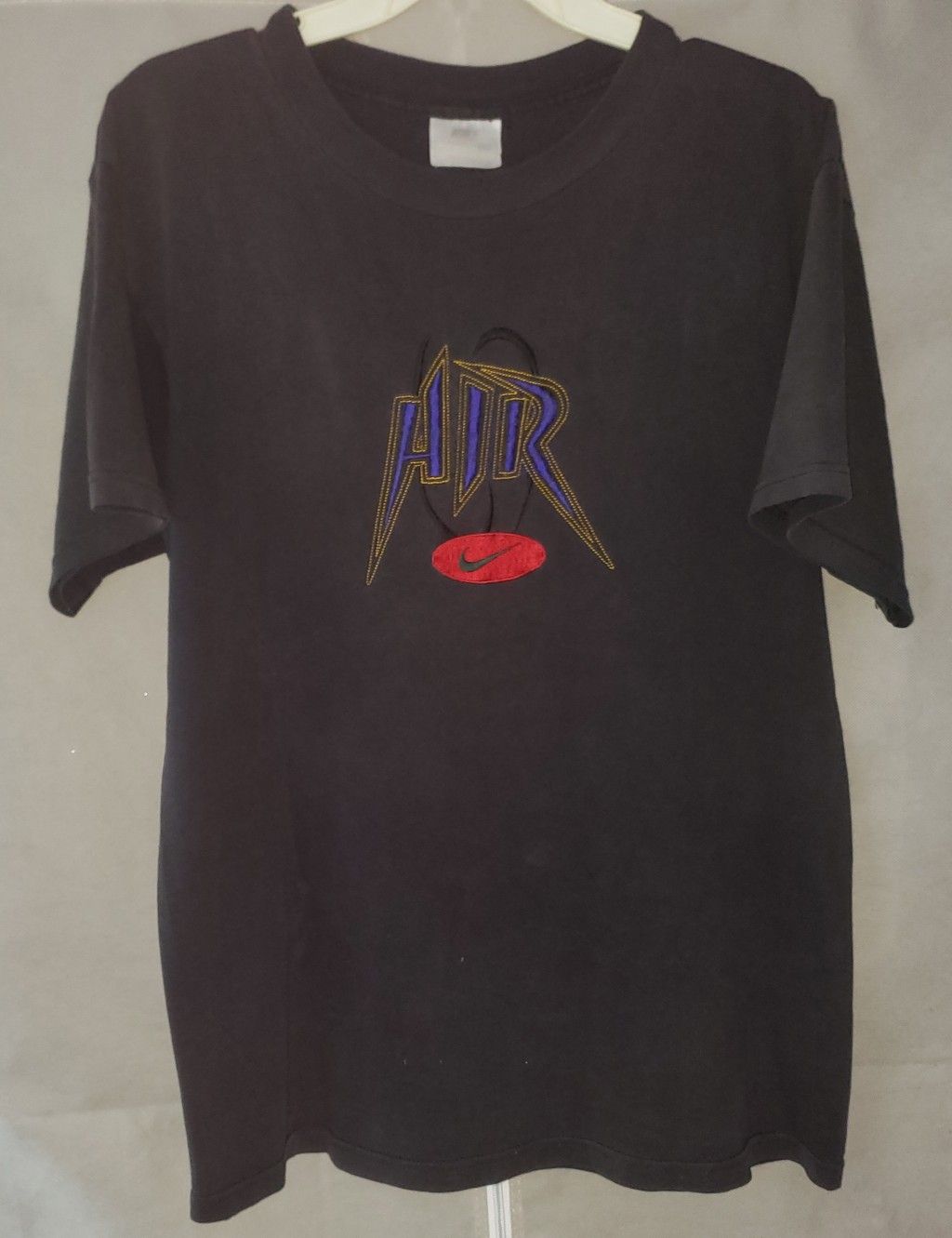 Vintage Nike embroidered tee shirt sz MED