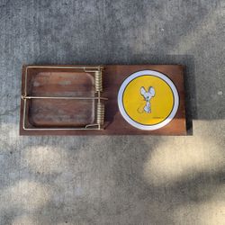 Vintage Novelty mouse trap/rolling Tray 