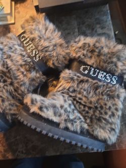 Vintage Y2K GUESS Faux Fur Leopard Print Winter Boots size 2