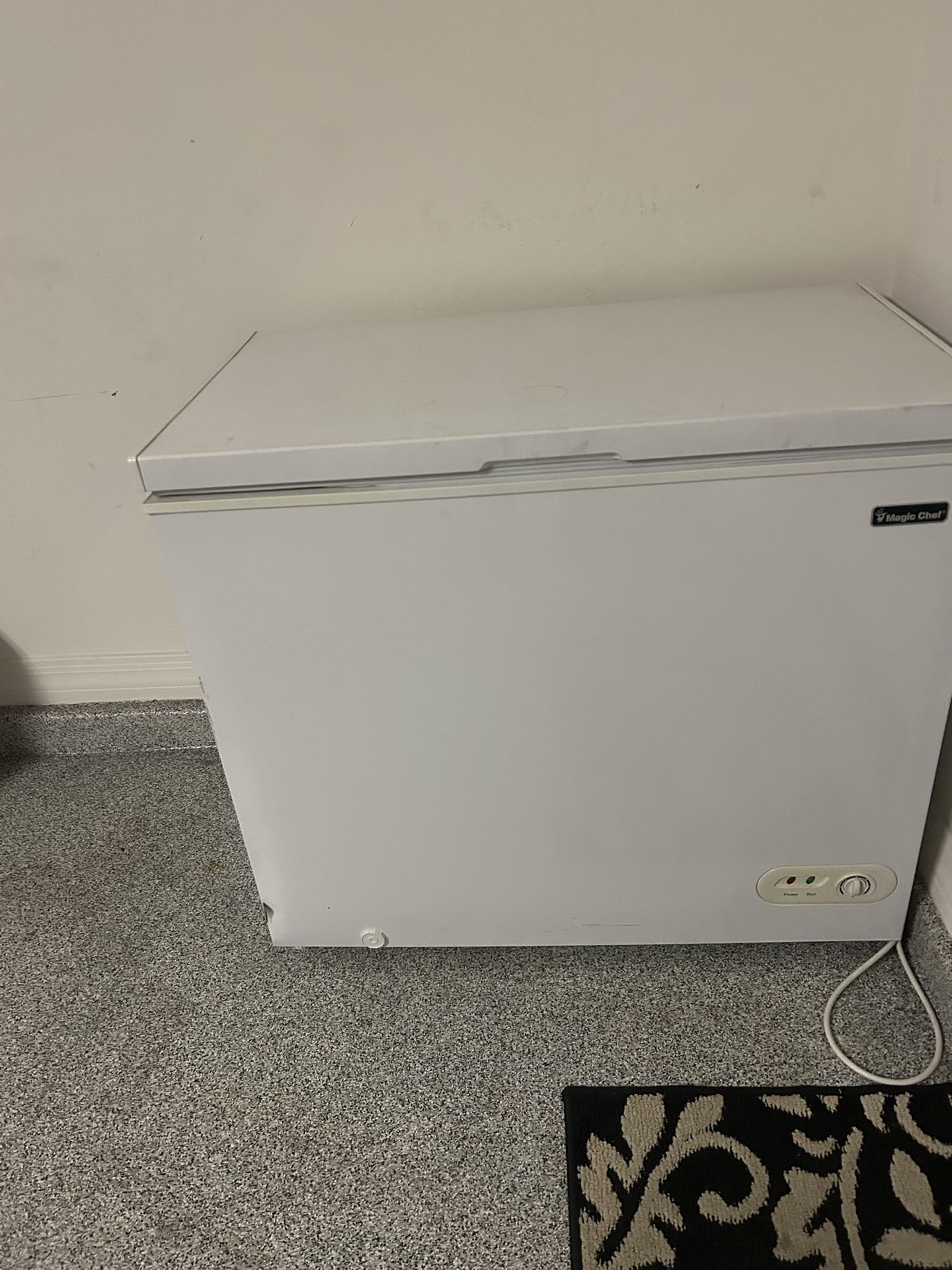 Magic Chef 7.0 Cubic Foot Chest Freezer
