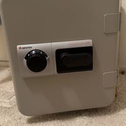 SentrySafe 6250 Professional Quality Fire Safe 2/ Manual And Combo