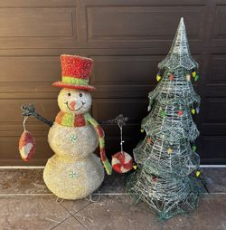 Set Of 2 Christmas Outdoor Decorations