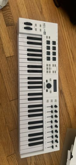 Arturia KeyLab Essential 49 MIDI Keyboard Controller (mk 1)