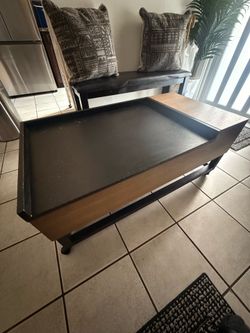 Storage coffee table