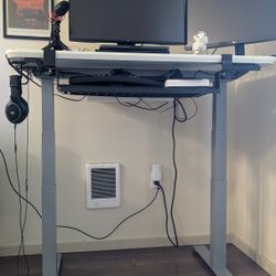 Electric Standing Desk 48x30in