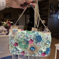 Floral embellished chain strap beaded bag