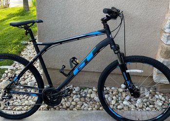GT Aggressor (27.5) mountain bike - Excellent condition