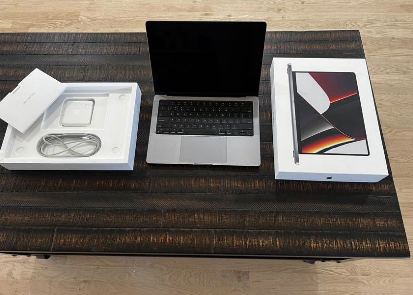 14-inch MacBook Pro with Apple M1 Pro (1TB)