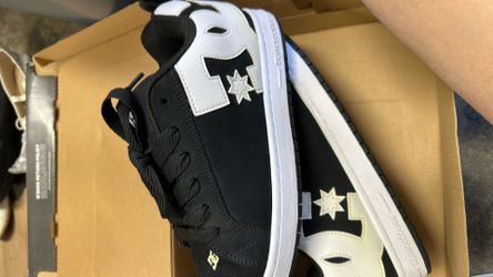 Dc shoes size 9 1/2