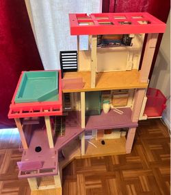 Barbie Dream House
