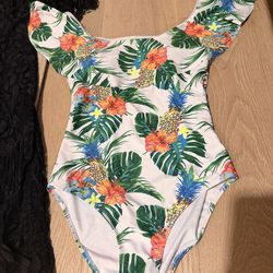 One piece swimsuite