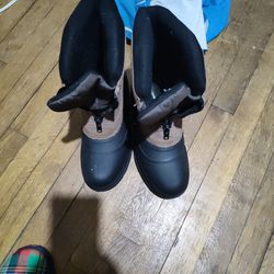 Men Boots Make Reasonable Offer$20 Today