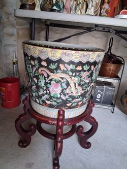 Chinese Porcelain Vase