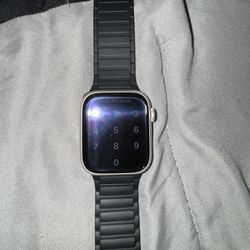 Apple Watch S9 *GPS ONLY*