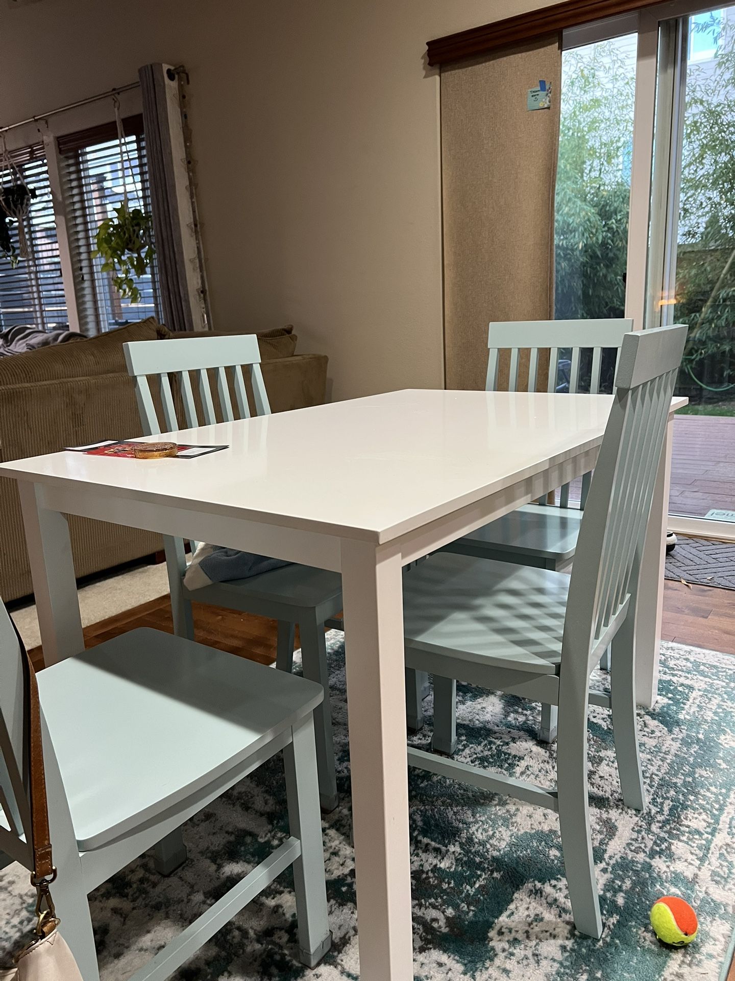 Dining Table & Chairs