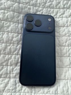 iPhone 17 Pro Slightly Used