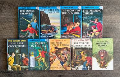 HARDY BOYS HARDCOVER MYSTERY BOOKS ~LOT OF 9 BOOKS~