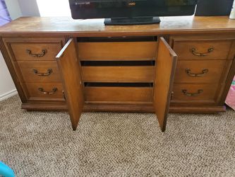 Dresser with mirror Thumbnail