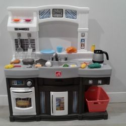 Step 2 Play Kitchen For Toddlers 