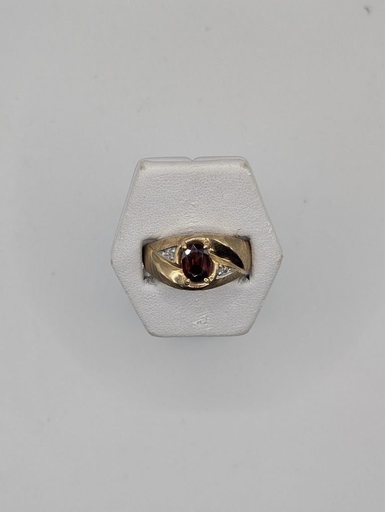 10kt Yellow Gold, Ruby, & Diamond Ring